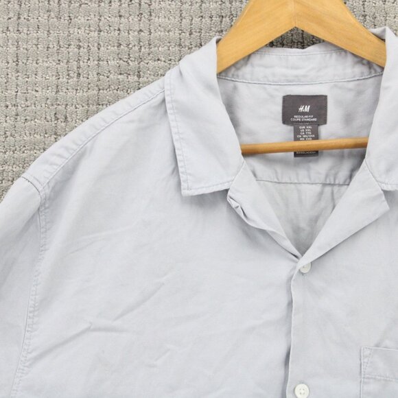 H&M Shirt Mens 2XL Light Blue Button Down Short Sleeve Casual Collared Regular - Picture 3 of 9